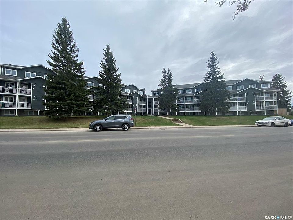 2nd image of 515 28th St E #233
