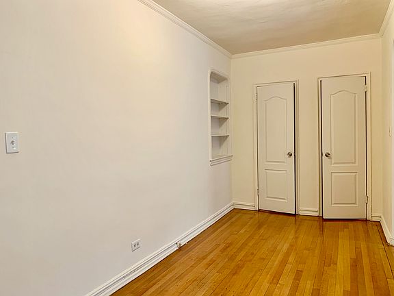 3rd image of 6864 Yellowstone Blvd APT B41