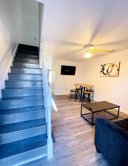 1011 Hunter Ave #6 — Photo 10