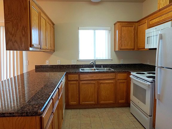 2nd image of 3845 Blackford Ave Unit 201