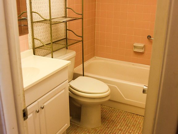 4th image of 5912 5th Ave N APT E5