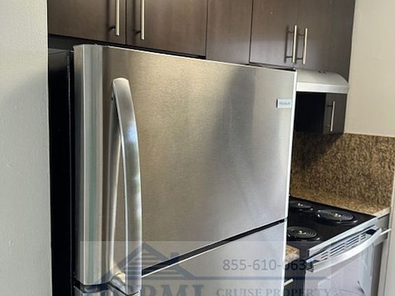 4th image of 500 S Crescent Dr APT 205