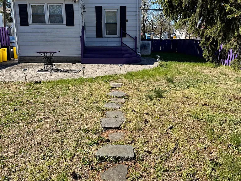 700 Schiller Ave — Photo 25
