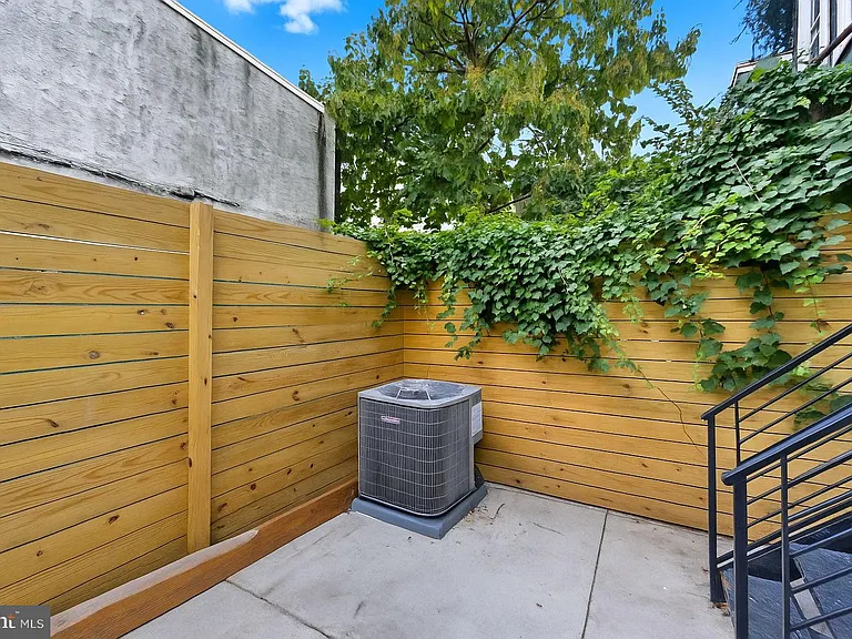 2713 W Montgomery Ave #A — Photo 24
