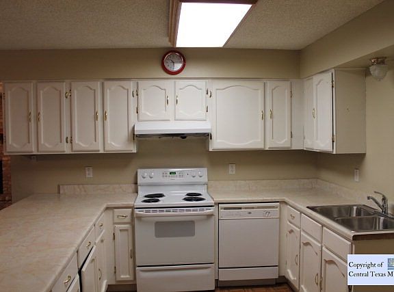 4th image of 122 Dallas St
