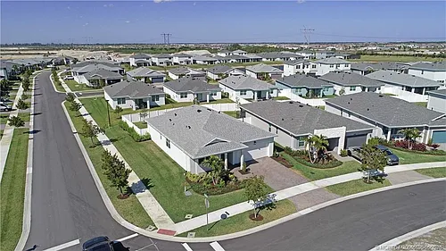 14143 SW Safi Ter Photo 1