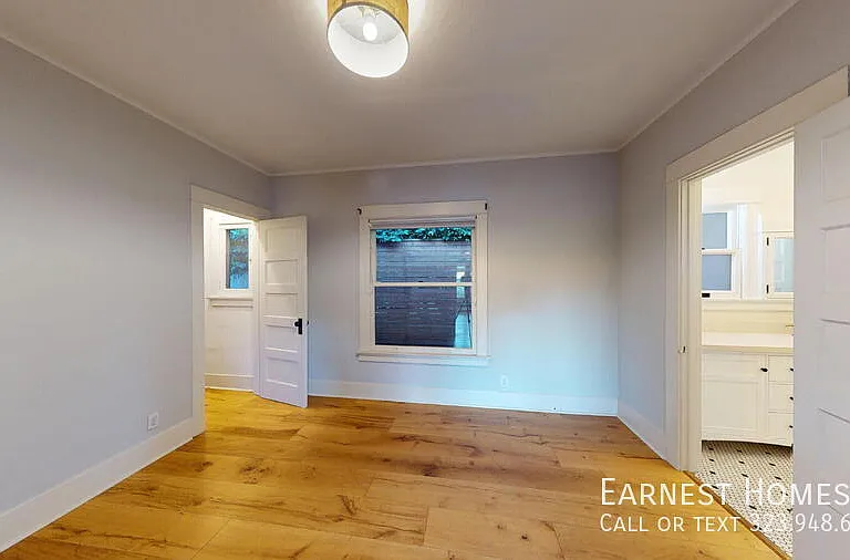 2256 Ewing St — Photo 18