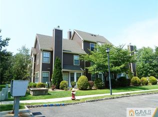 19 Ayres Ct, East Brunswick, NJ 08816