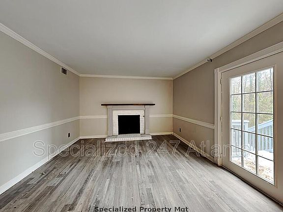 2nd image of 1390 Heritage Glen Dr