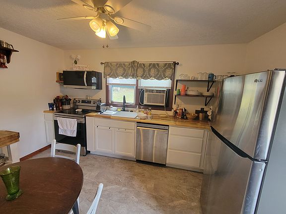 5th image of 113 Headman Ln