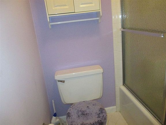 5th image of 336 Dogwood Cir