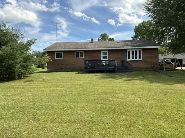 E5769 Waukaunaka St, Weyauwega, WI 54983