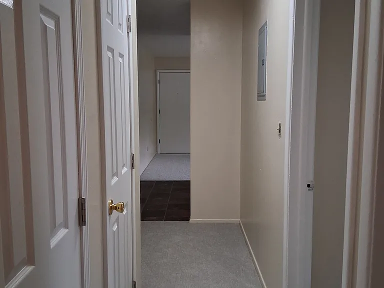 570 Harvey St #1 — Photo 8