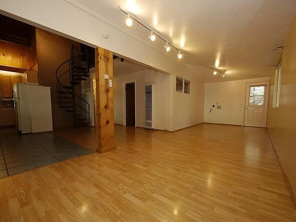5th image of 26895 Elmore Ct