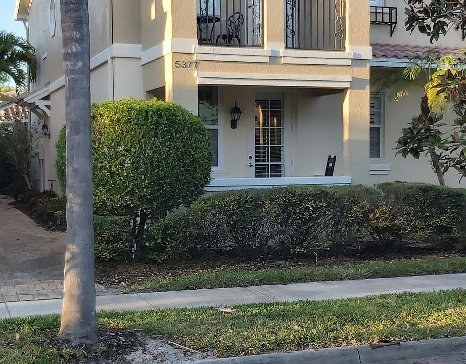 1st image of 5377 Davini St