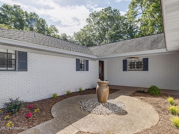 5th image of 7 Keyser Ln