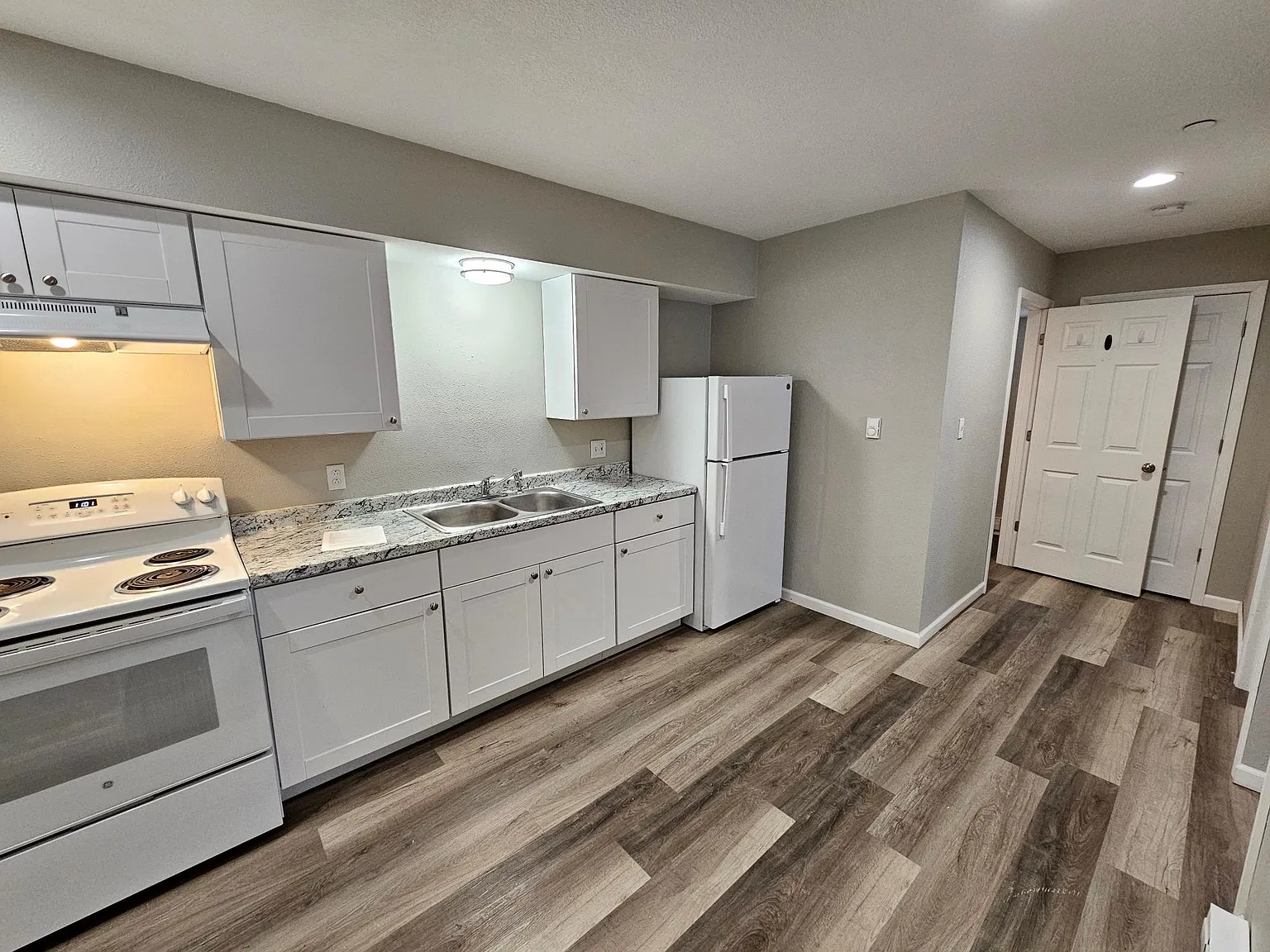 1500 Lindy Ave — Photo 2