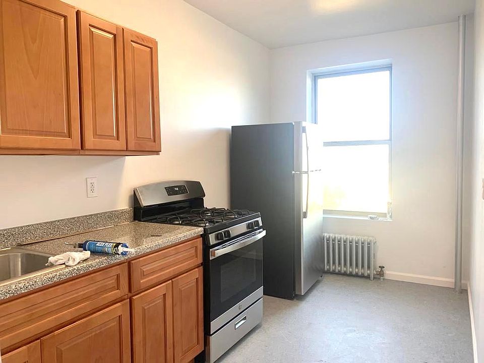 1st image of 2765 Ocean Ave #5-Z