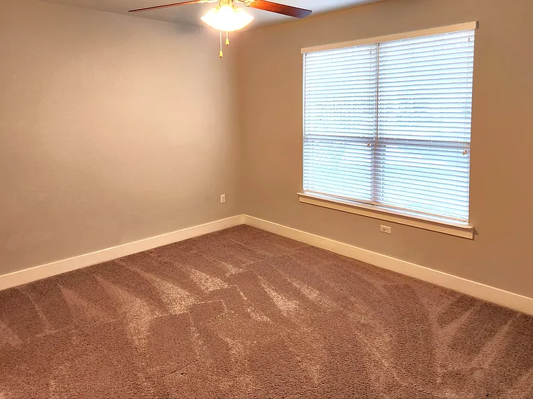 9715 McKnight Loop — Photo 8
