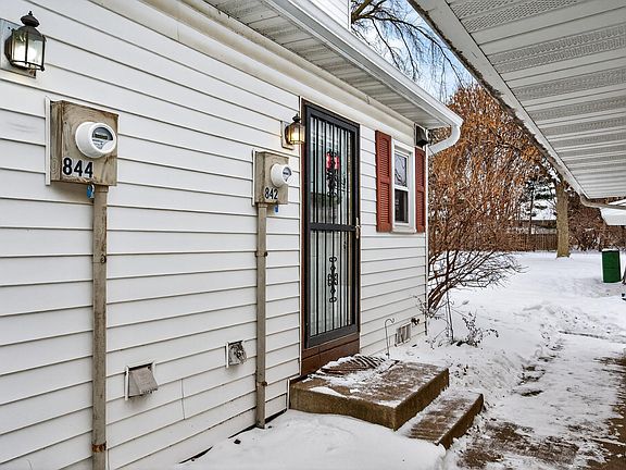 5th image of 842 Woodgate Dr #211