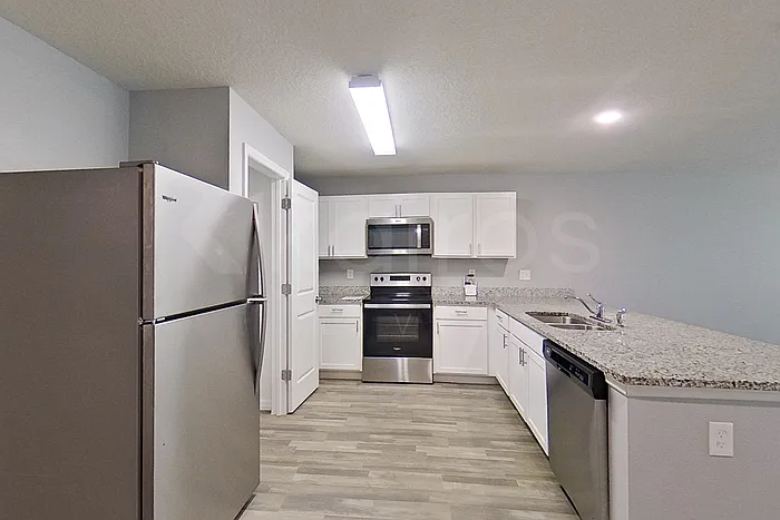 4 bed, 2.0 bath, 1449 sqft, $1,770 — Photo 4