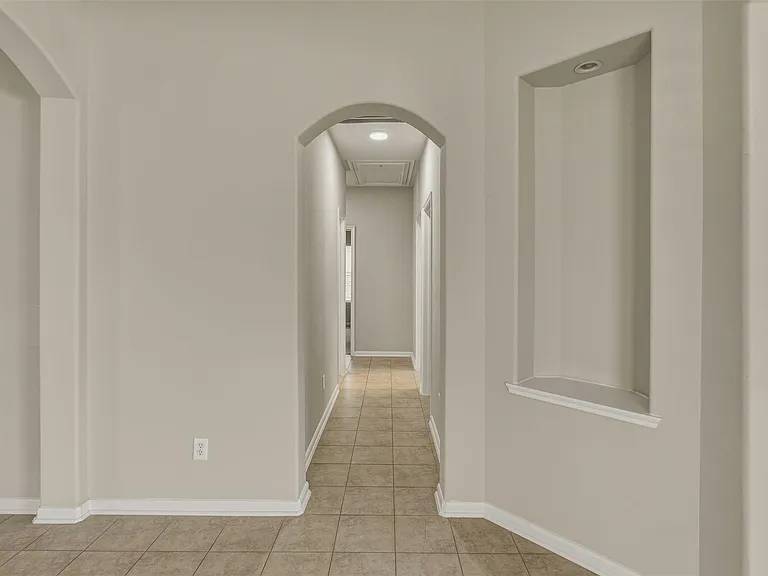 8515 Clarkman Ridge Ln — Photo 20
