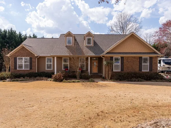 115 Forest Cove Ln, Greer, SC 29651