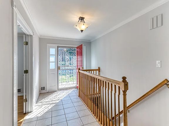2nd image of 6414 Old Chesterbrook Rd