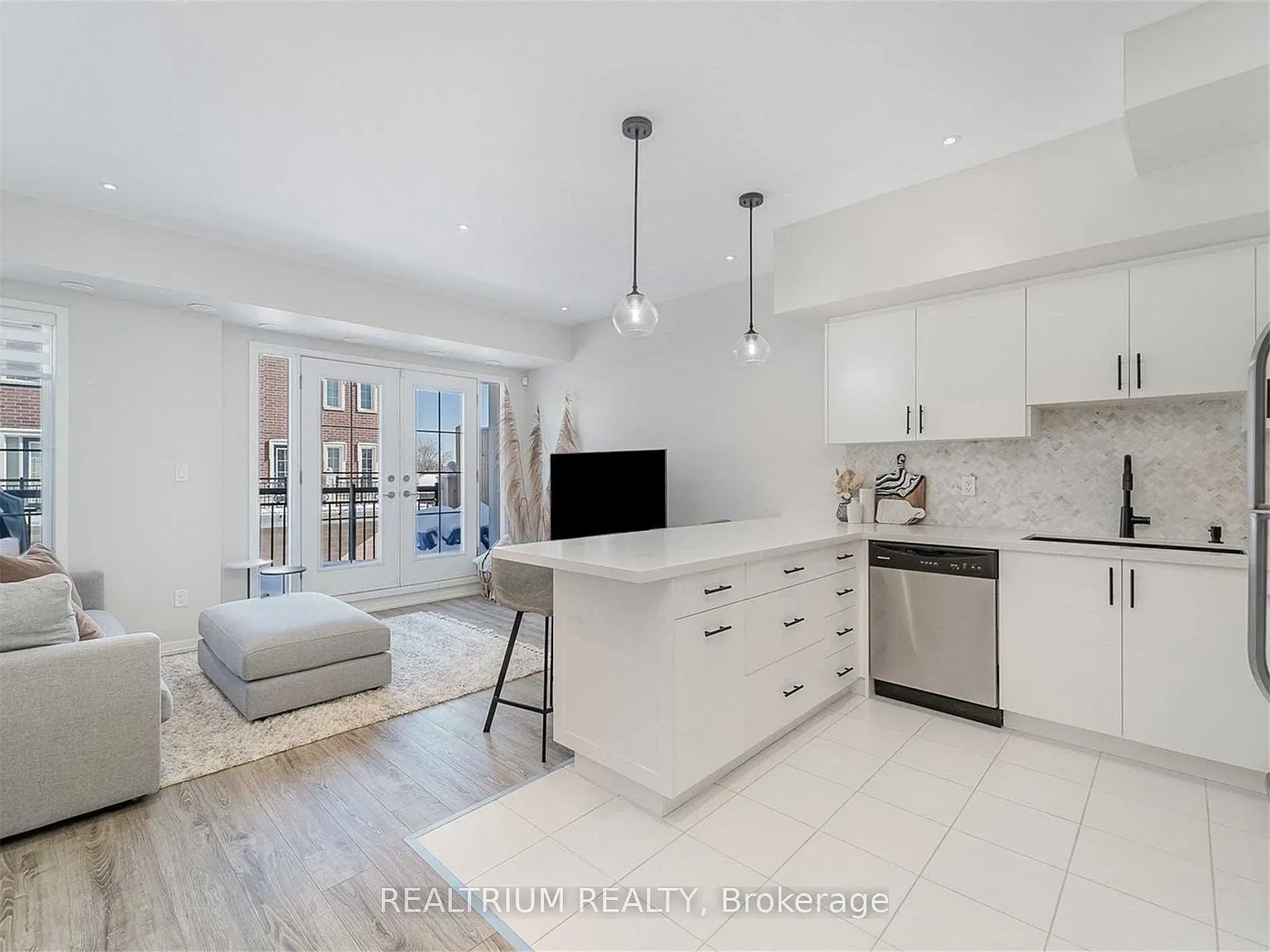 2 bed, $2,800 — Photo 2