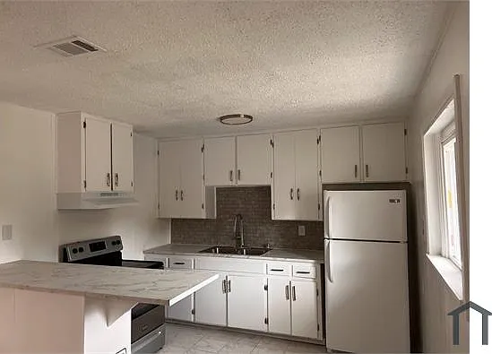 1 bed, $749 — Photo 3