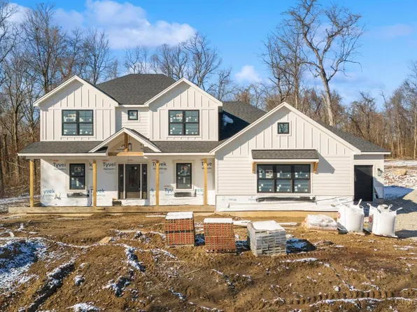 77 Parker Ln, Wilmington, OH 45177