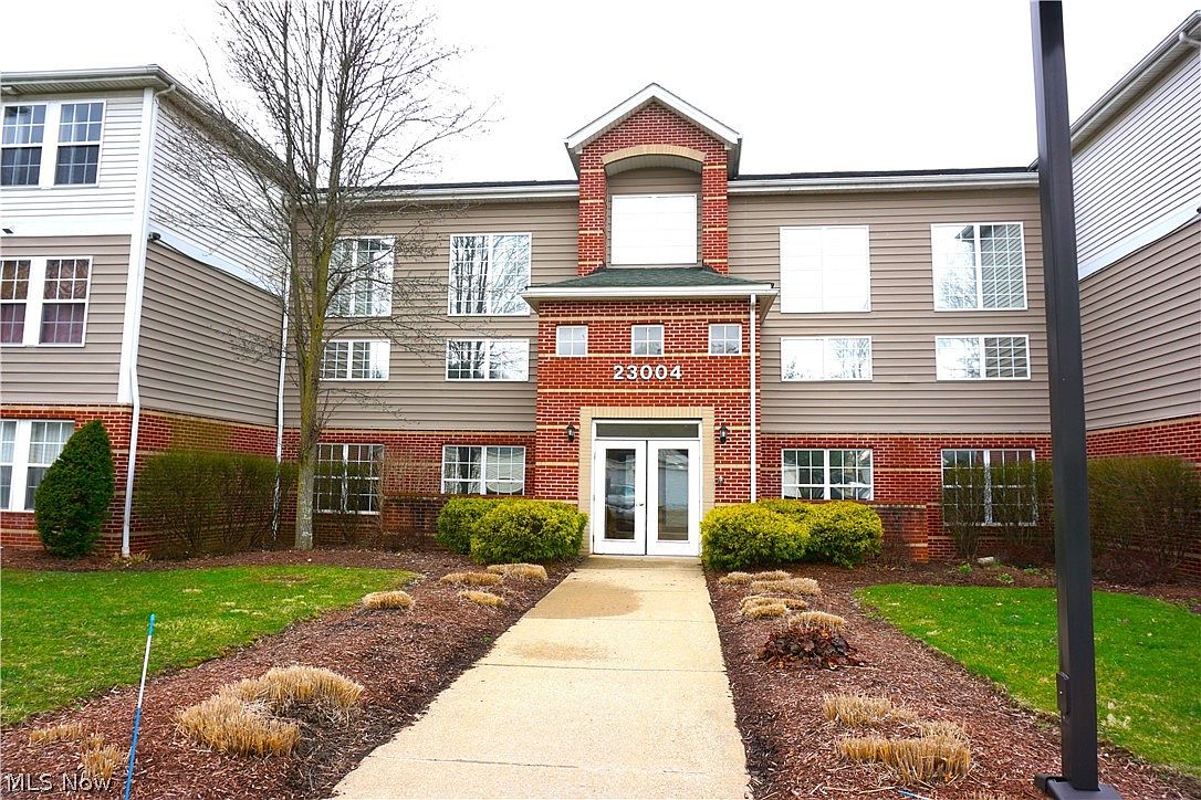 23004 Chandlers Ln APT 339D, Olmsted Falls, OH 44138 Zillow