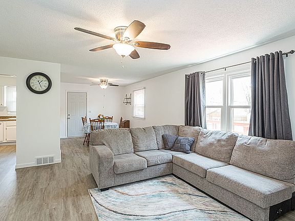 3rd image of 1819 Sussex Ct