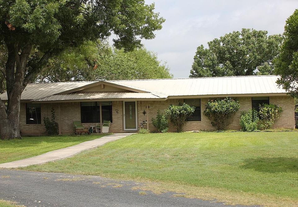 1st image of 1410 County Road 373