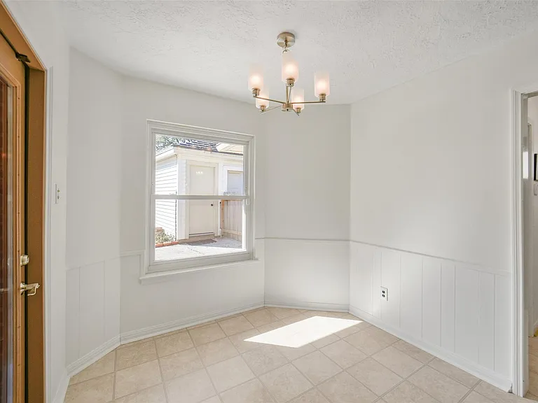 8415 Braesdale Ln — Photo 13