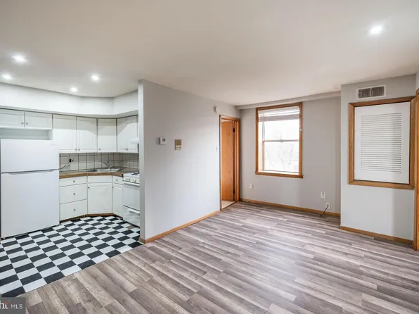 734 S 9th St, Philadelphia, PA