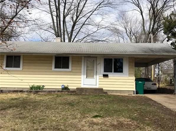 135 Monteith Cir, Saint Louis, MO 63137