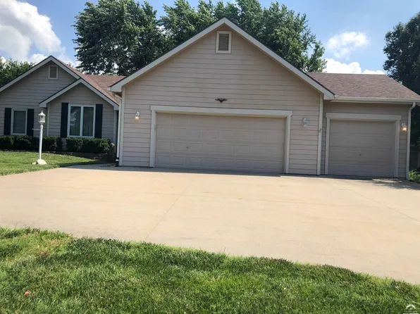 1905 Riverridge Rd, Lawrence, KS 66044