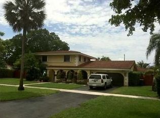 6530 Miami Lakeway S, Miami Lakes, FL 33014