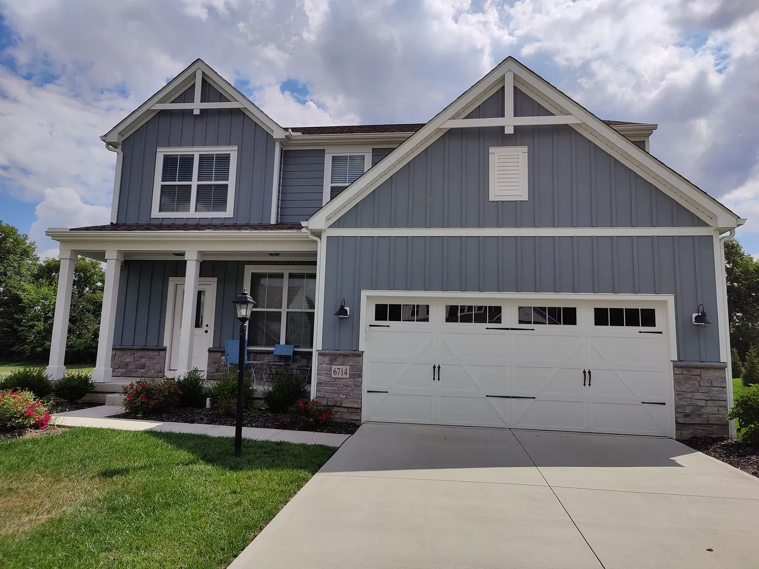 3 bed, 2400 sqft, $3,500 — Photo 2