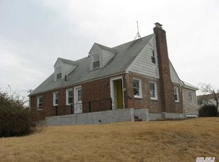 1334 Commodore Rd, Uniondale, NY 11553