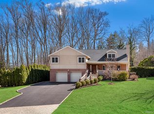 22 Ravine Road, Great Neck, NY 11023