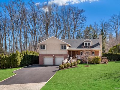 22 Ravine Road, Great Neck, NY, 11023
