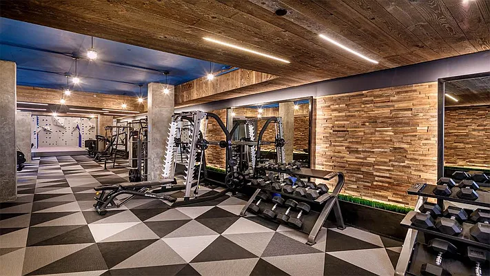 Rented by The KCI Group | media 9