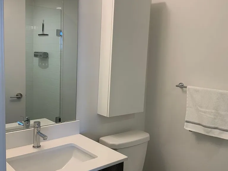 27 Bathurst St #512 — Photo 15