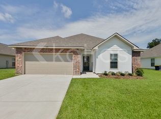 202 Acoustic Ln, Carencro, LA 70520