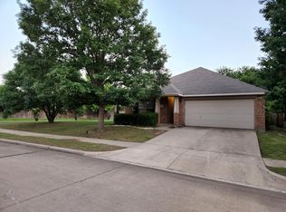 1230 Cardinal Way, Aubrey, TX 76227
