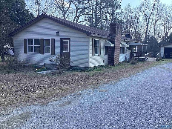 2nd image of 3749 Oak St