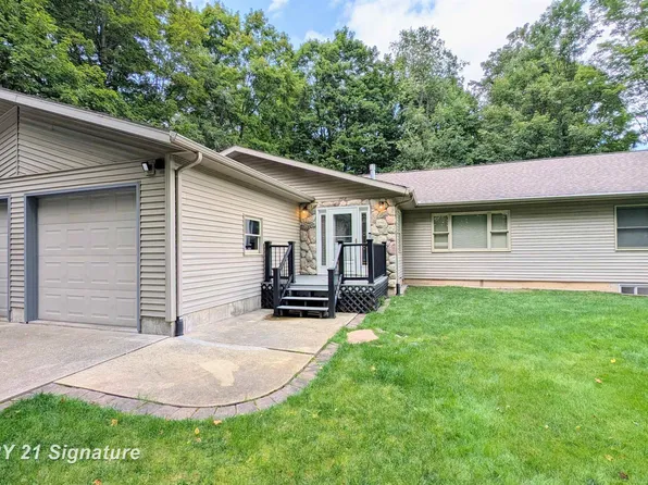 2314 W Davis Rd, Lake City, MI 49651