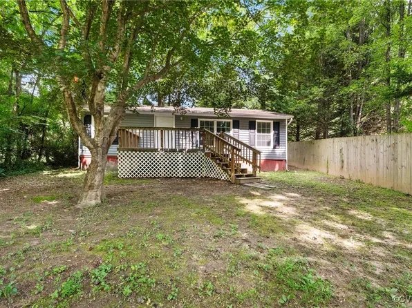 44 Pine Rd, Louisa, VA 23093